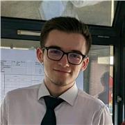 Etudiant en master donne des cours en droit civil, pénal et commercial à distance